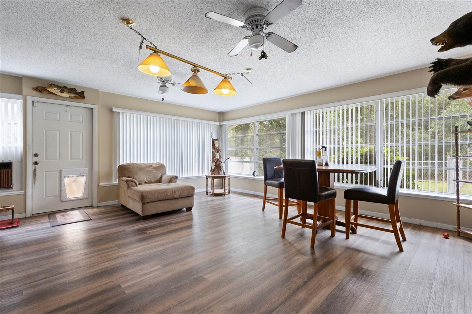 Image 19 of 25 For 11918 Orangewood Drive