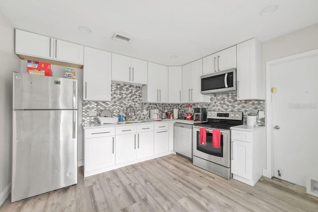 Image 10 of 51 For 4308 Woodlark Drive