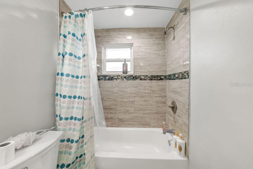 Image 24 of 51 For 4308 Woodlark Drive