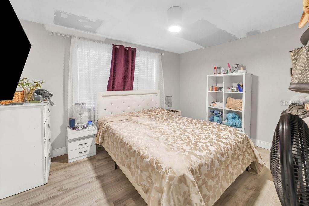 Image 32 of 51 For 4308 Woodlark Drive