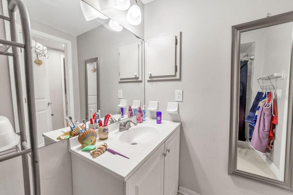 Image 34 of 51 For 4308 Woodlark Drive