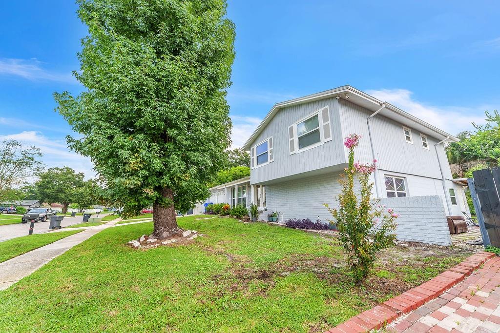 Image 39 of 51 For 4308 Woodlark Drive