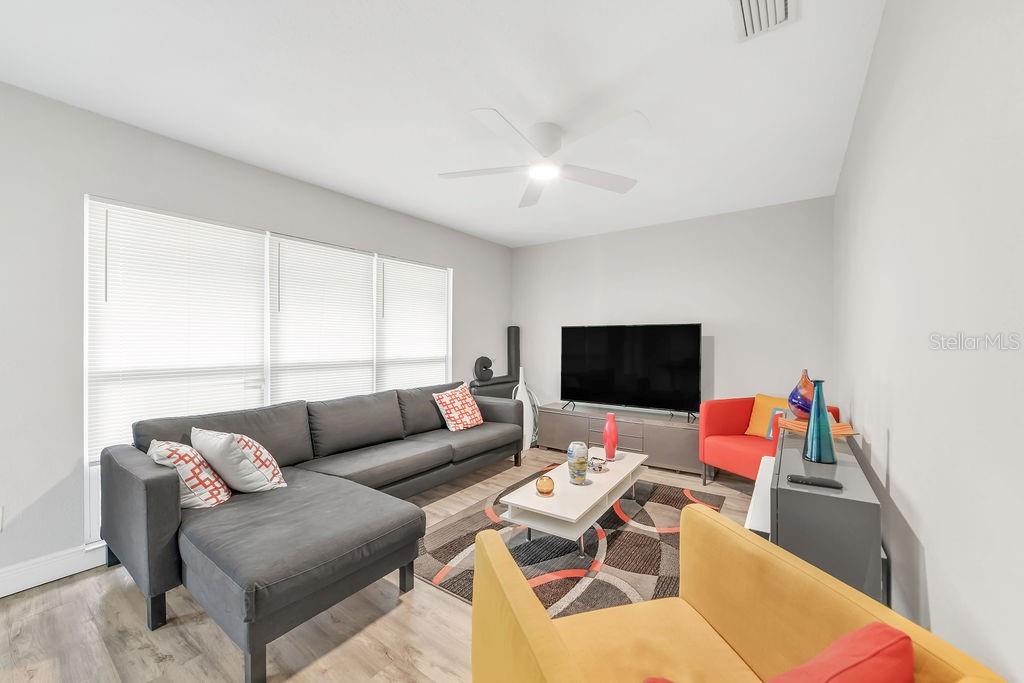 Image 6 of 51 For 4308 Woodlark Drive