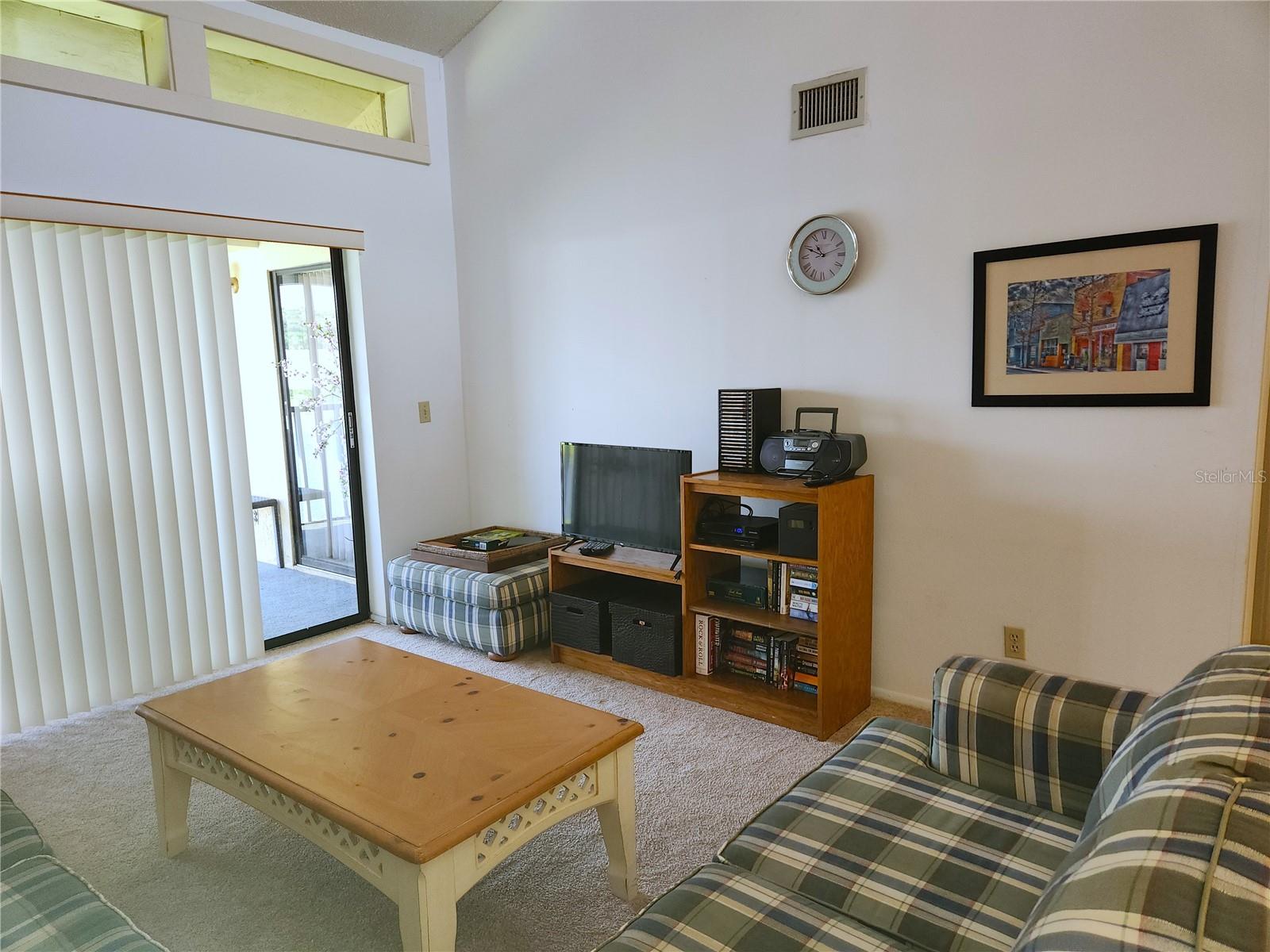 Image 21 of 25 For 312 Woodlake Wynde  312
