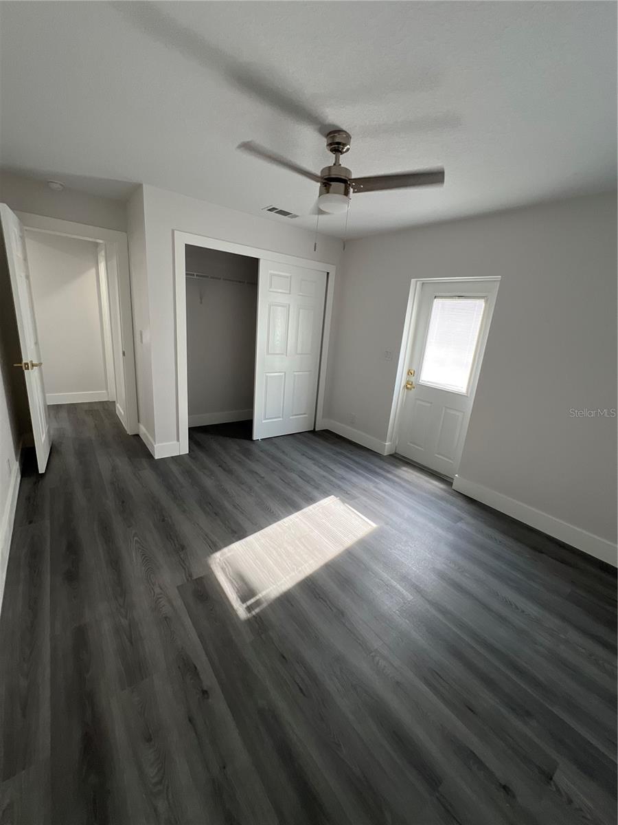 Image 14 of 65 For 2811 Auburn Avenue W
