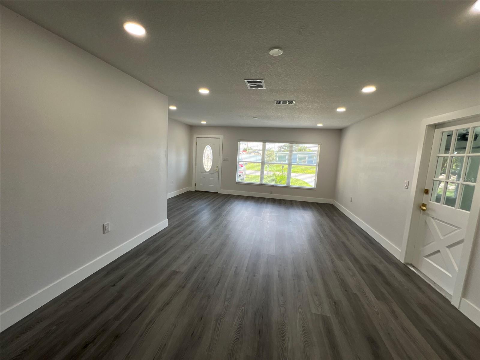 Image 20 of 65 For 2811 Auburn Avenue W