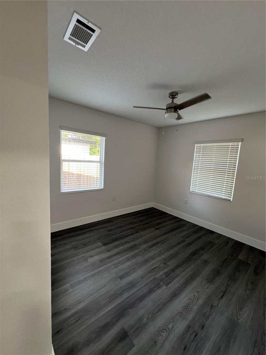 Image 36 of 65 For 2811 Auburn Avenue W