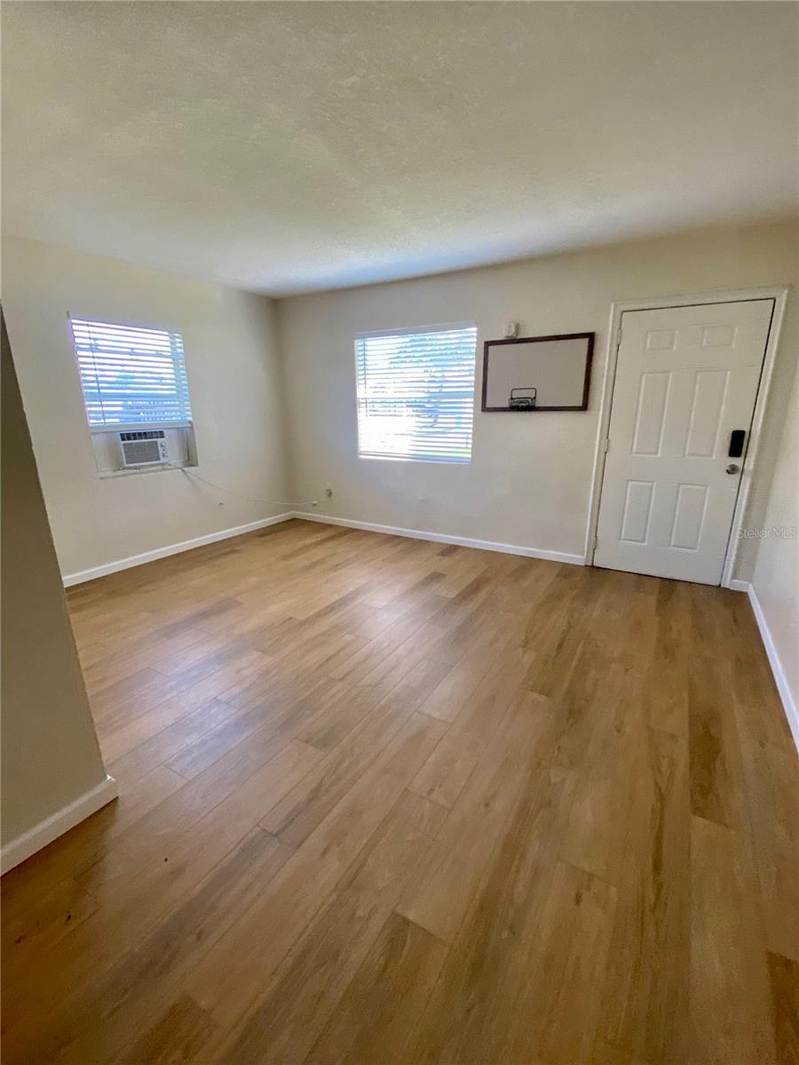 Image 4 of 8 For 3722 28th Street N B