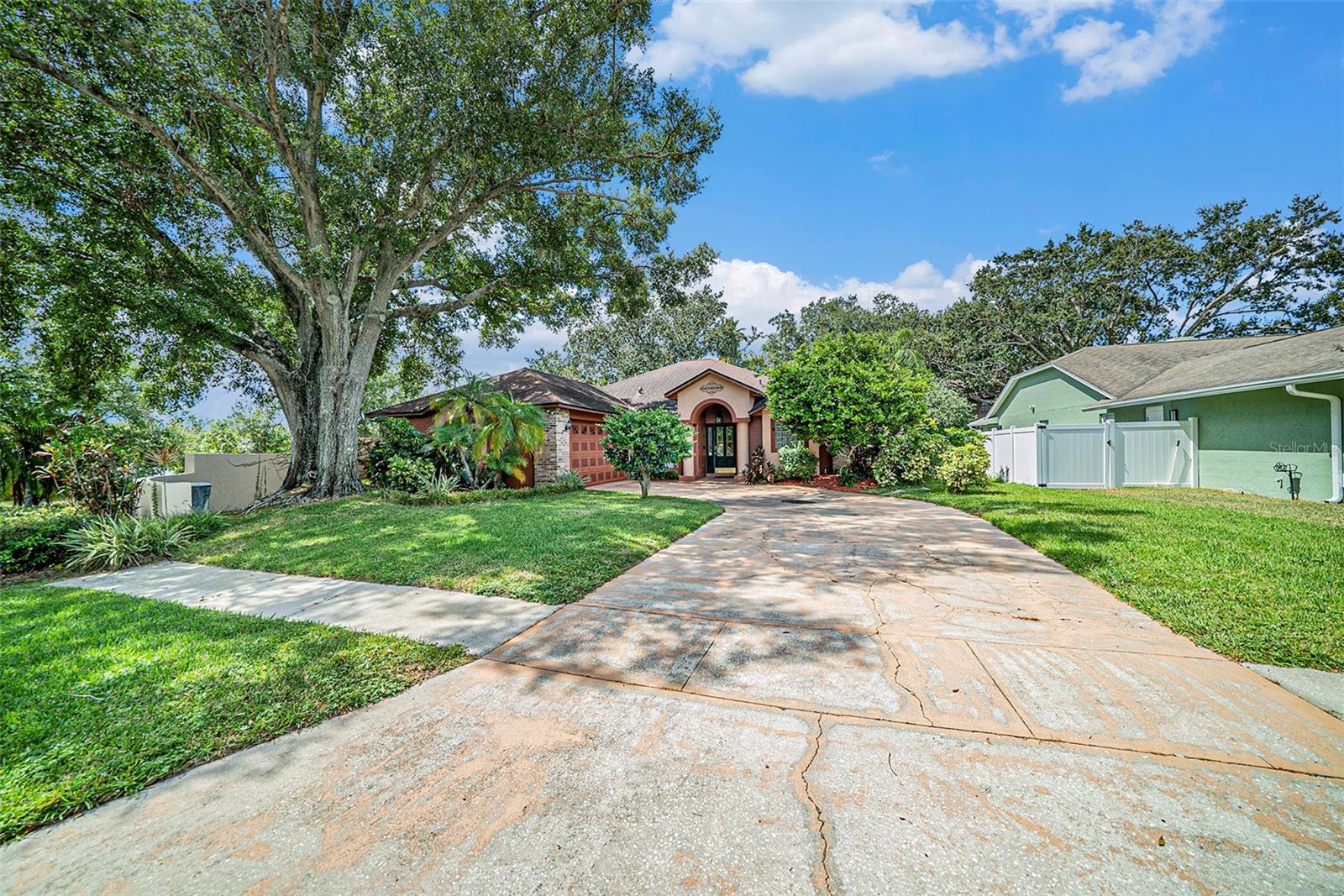 Image 32 of 54 For 16502 Cayman Drive