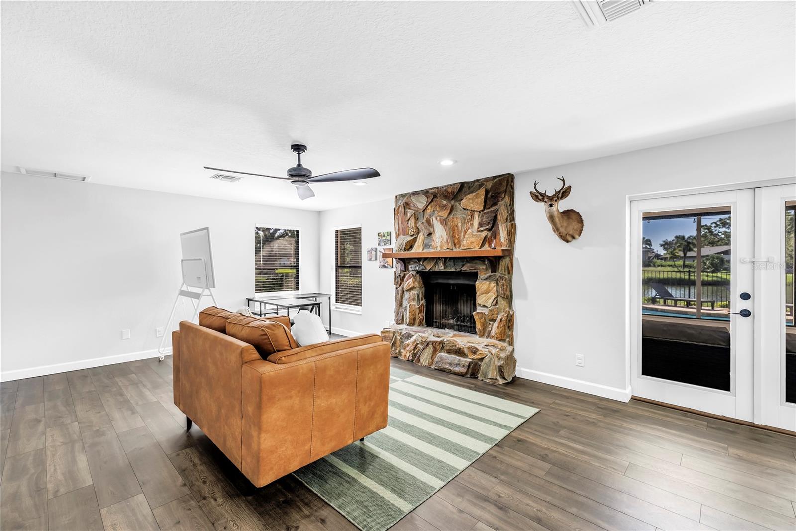 Image 14 of 52 For 8950 Baywood Park Drive