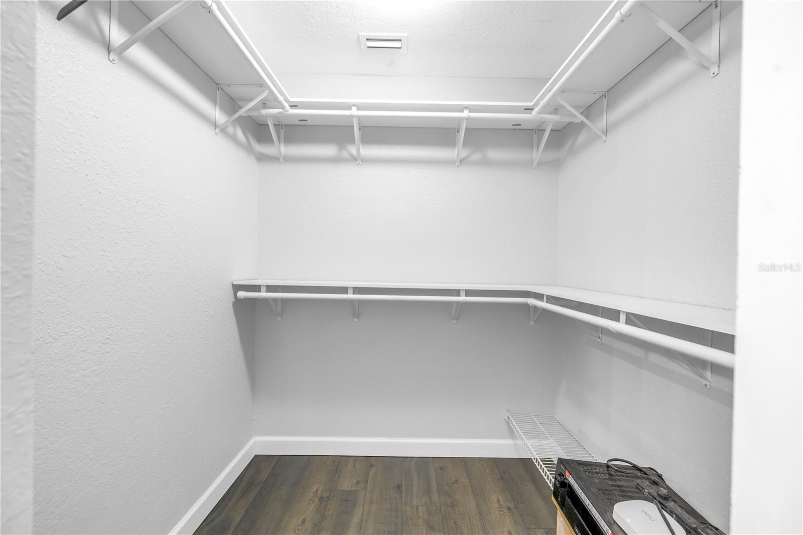 Image 22 of 52 For 8950 Baywood Park Drive