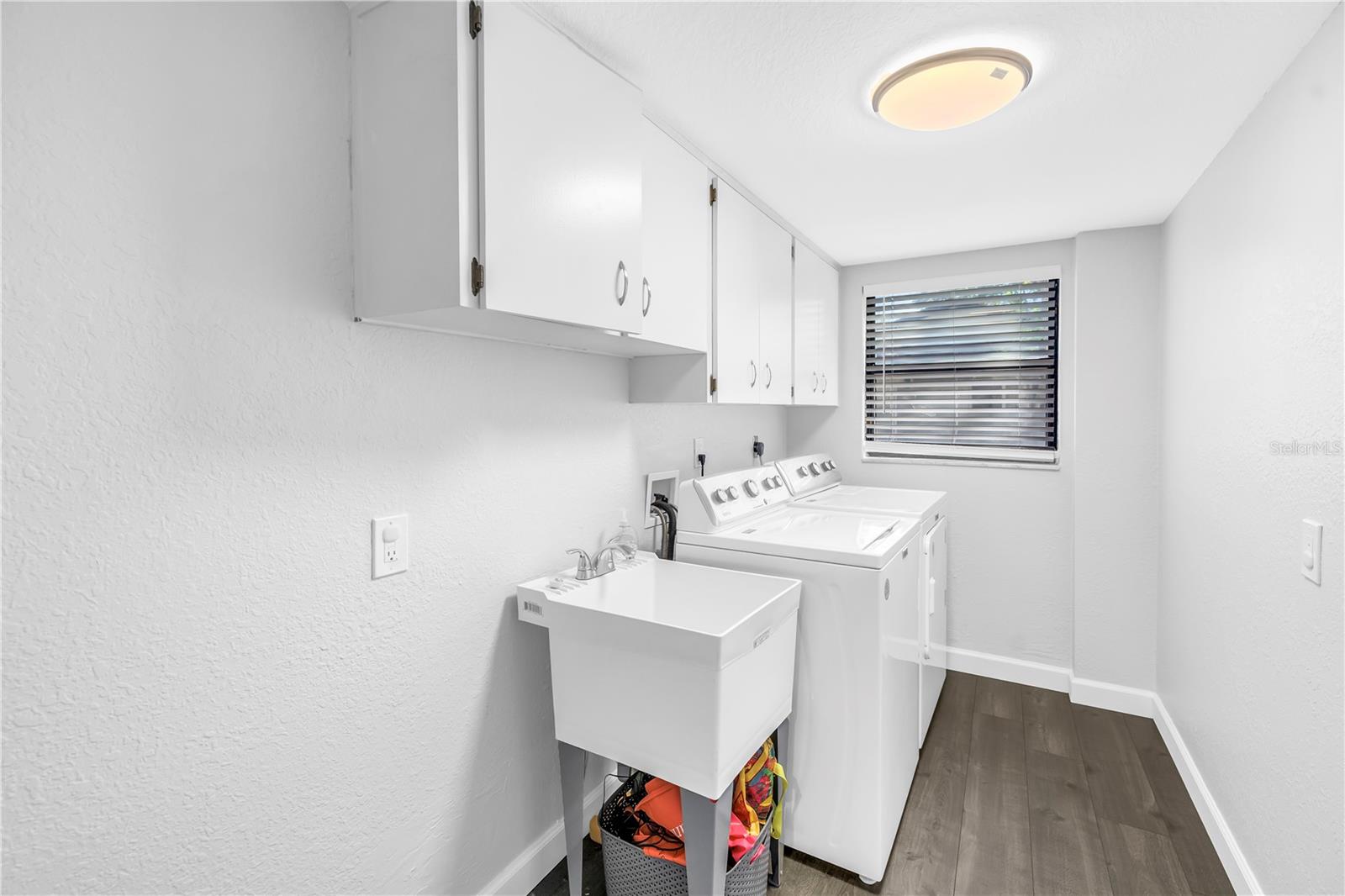 Image 34 of 52 For 8950 Baywood Park Drive