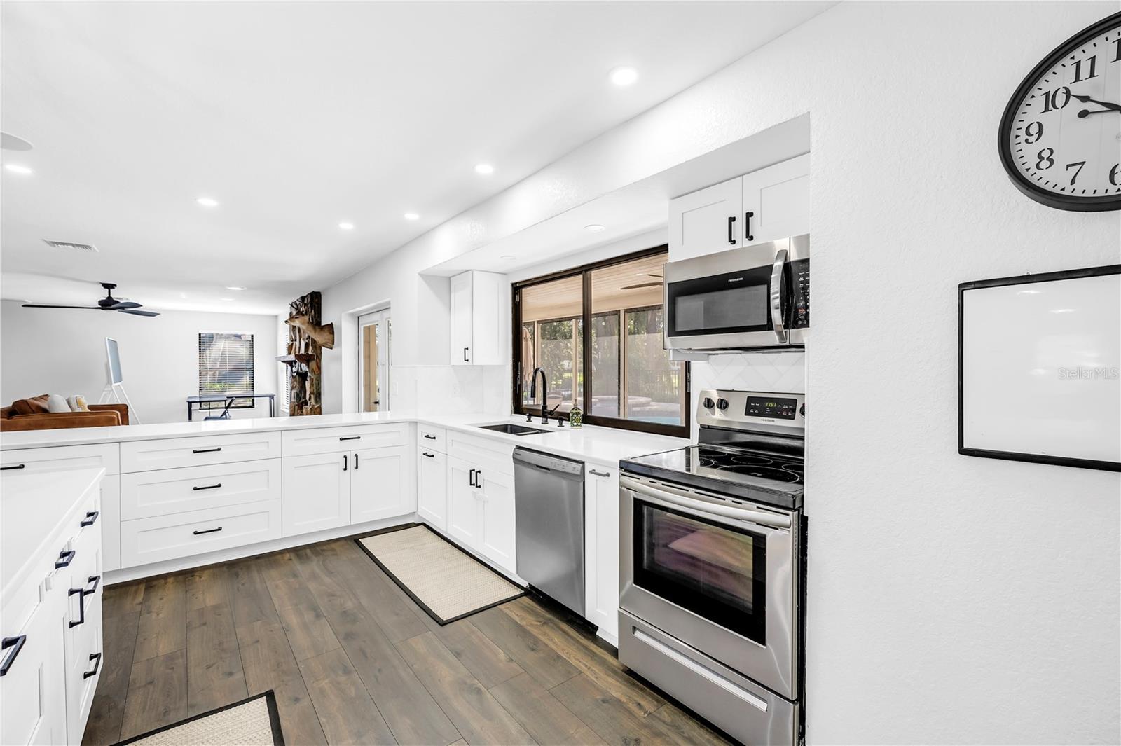 Image 6 of 52 For 8950 Baywood Park Drive