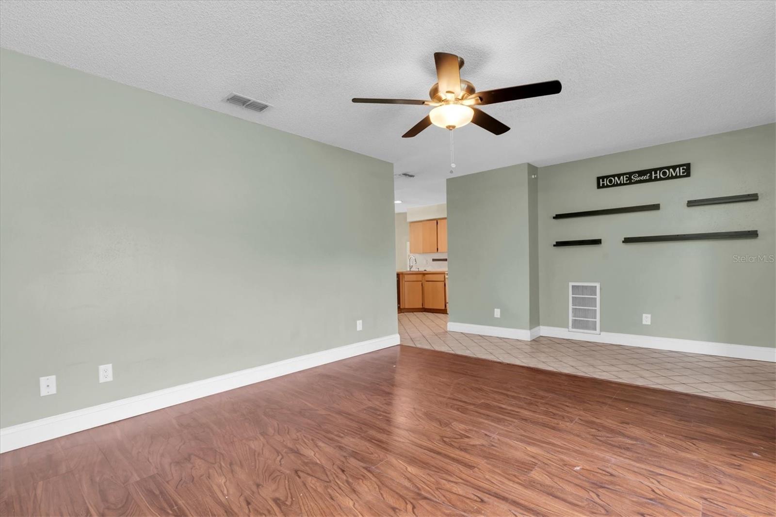 Image 17 of 31 For 3235 Hillsdale Avenue