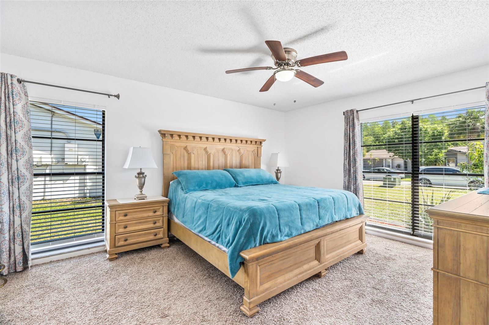 Listing photo id 13 for 15316 Lake Bella Vista Drive