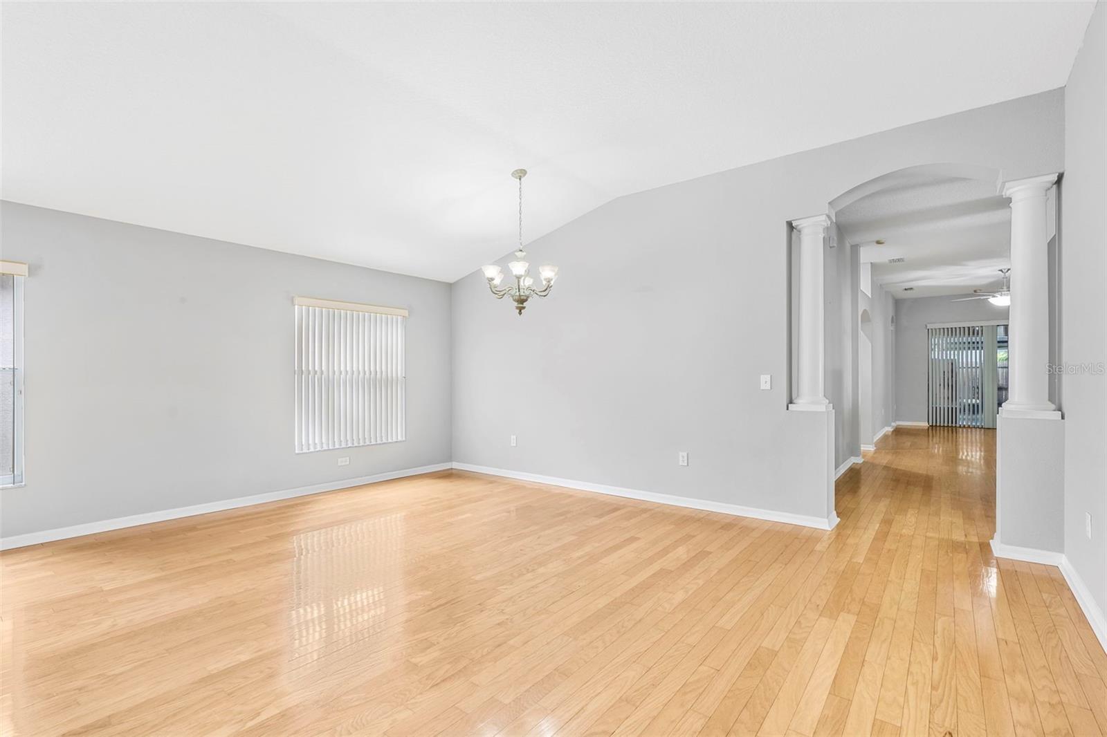 Listing photo id 23 for 15316 Lake Bella Vista Drive