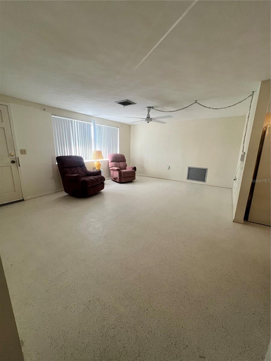 Image 11 of 35 For 3124 Finch Drive