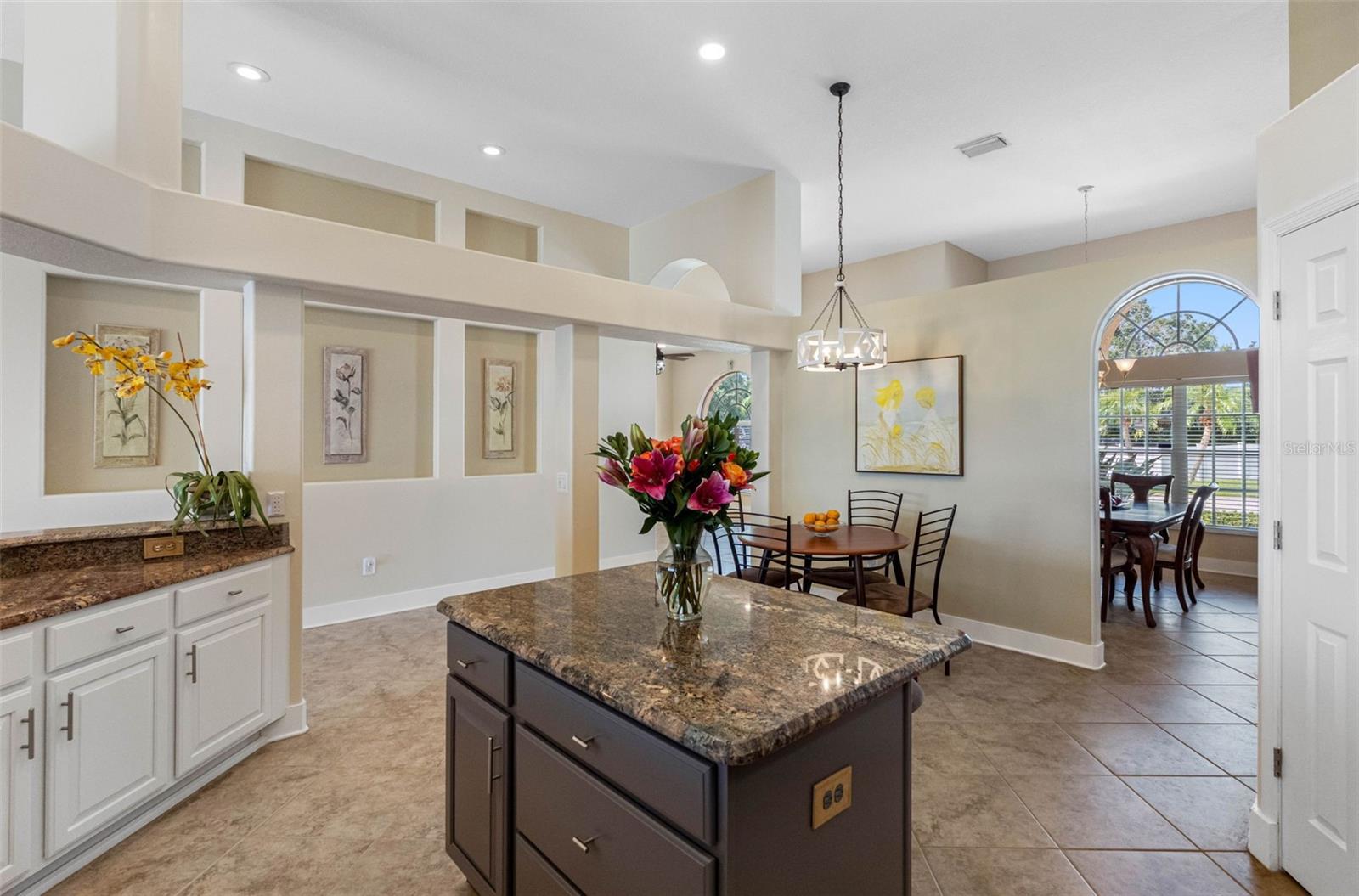 Image 12 of 60 For 804 Charles Boulevard