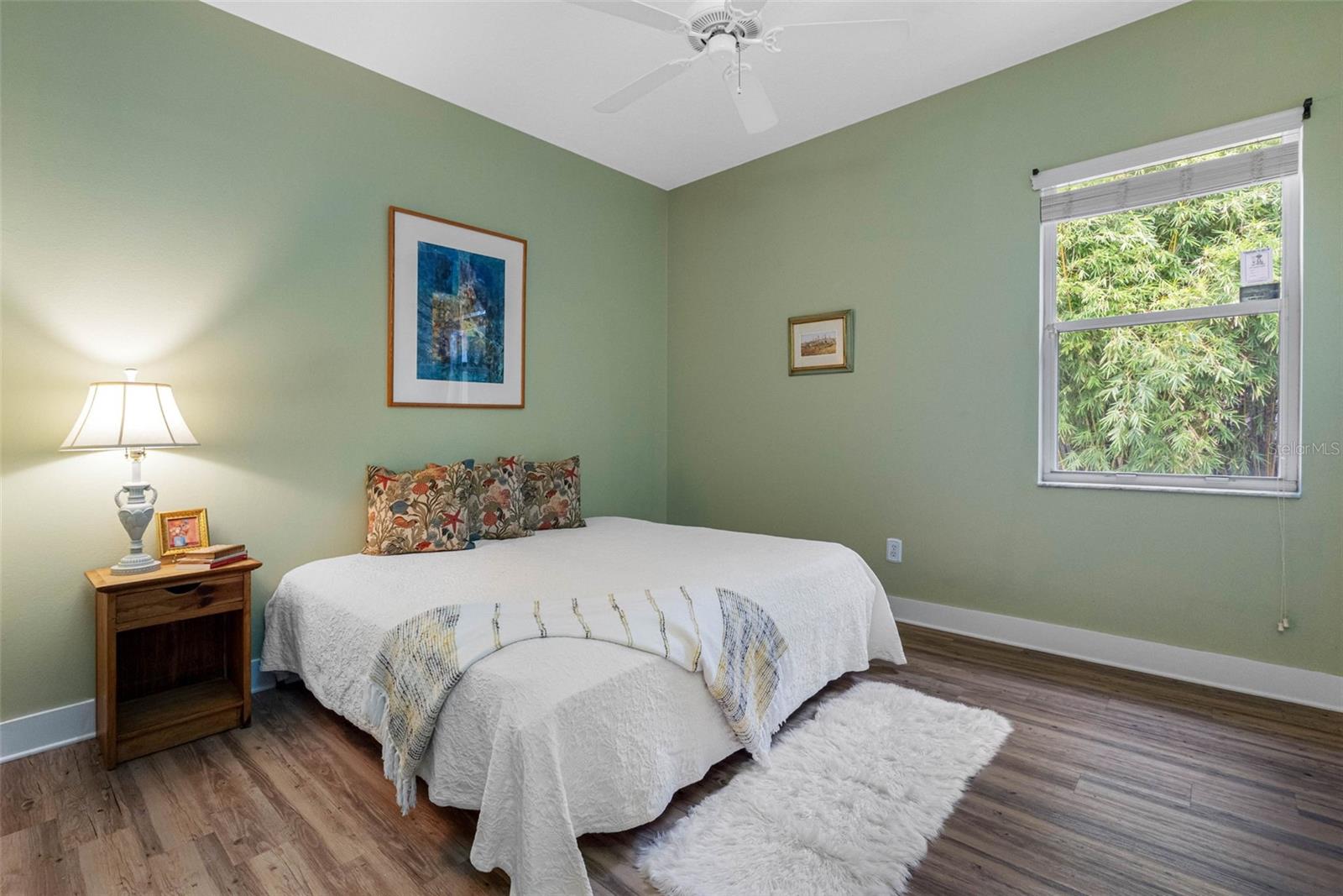 Image 25 of 60 For 804 Charles Boulevard