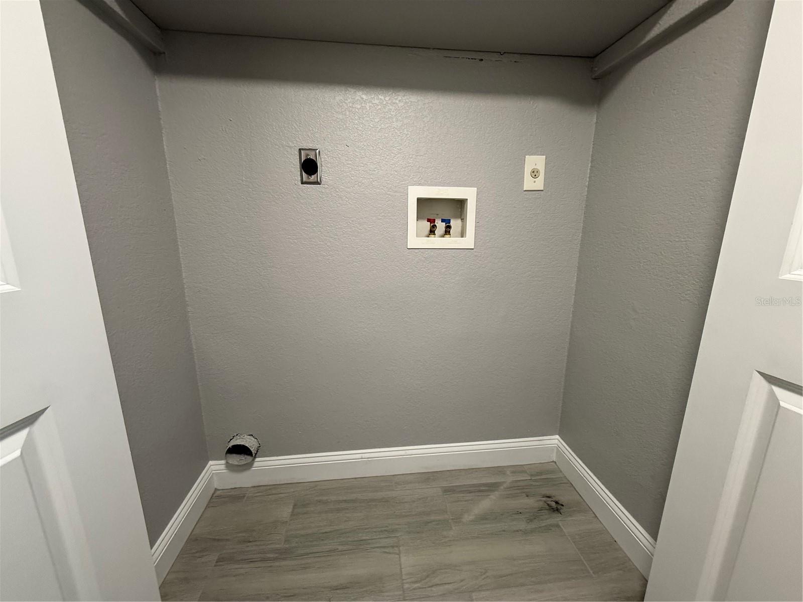 Image 11 of 17 For 2424 Tampa Bay Boulevard C107