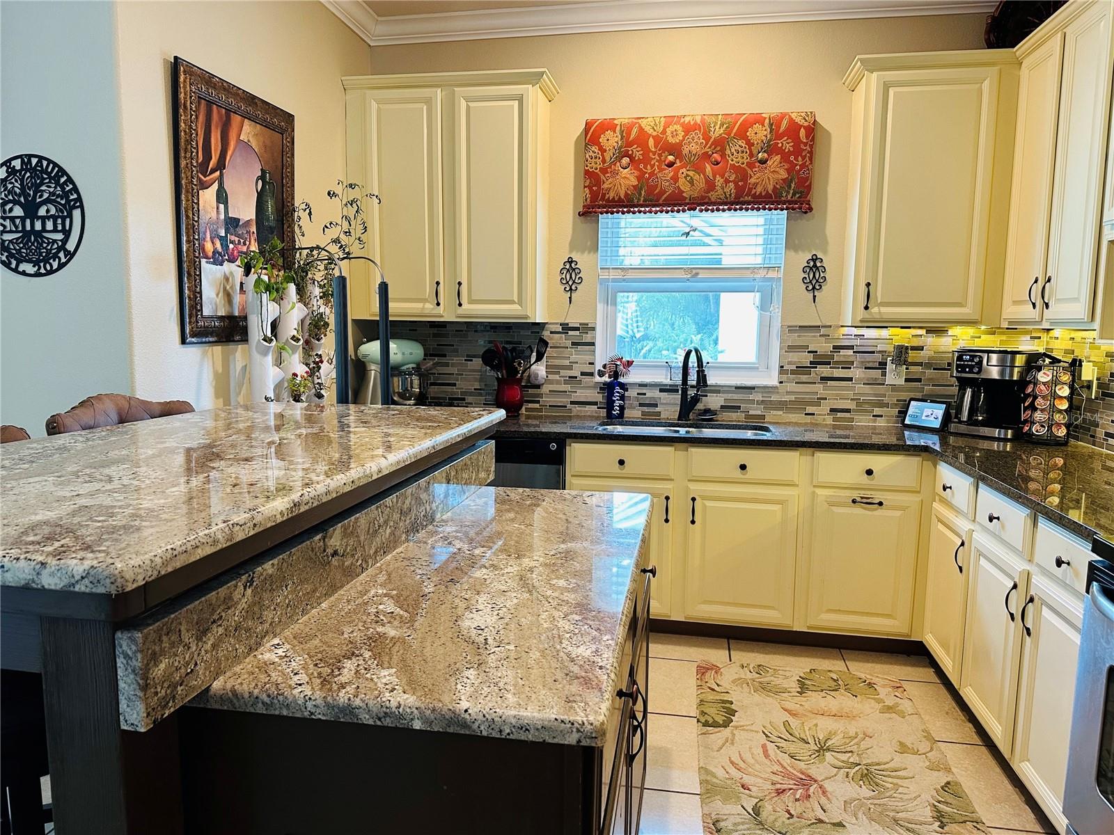 Image 25 of 32 For 13040 Avalon Crest Court