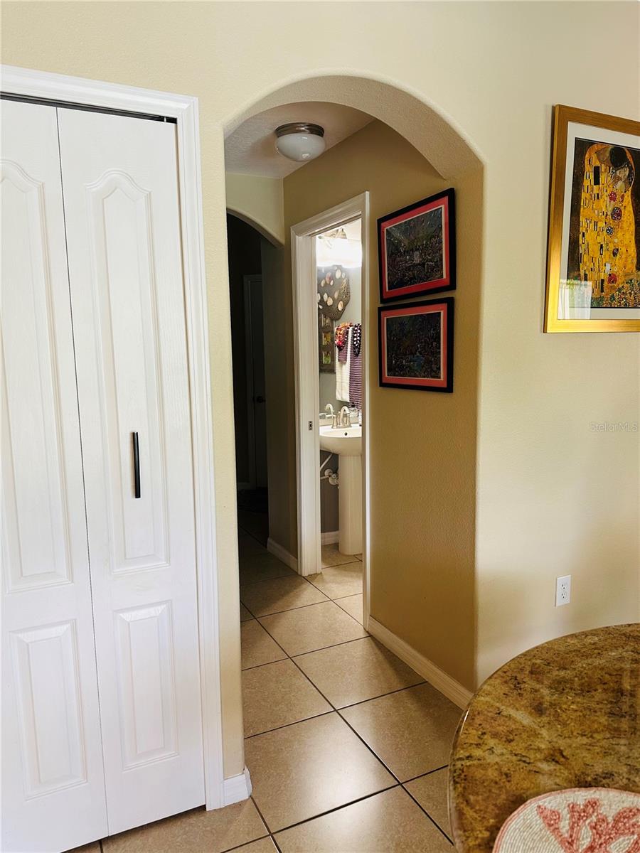 Image 31 of 32 For 13040 Avalon Crest Court