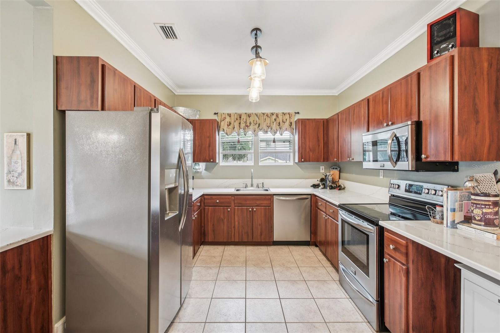 Image 16 of 67 For 501 32nd Avenue N