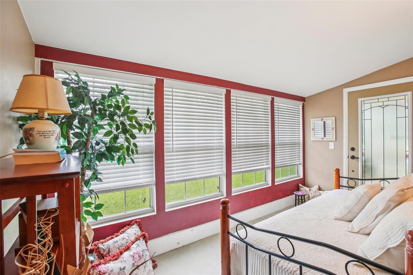 Image 28 of 67 For 501 32nd Avenue N