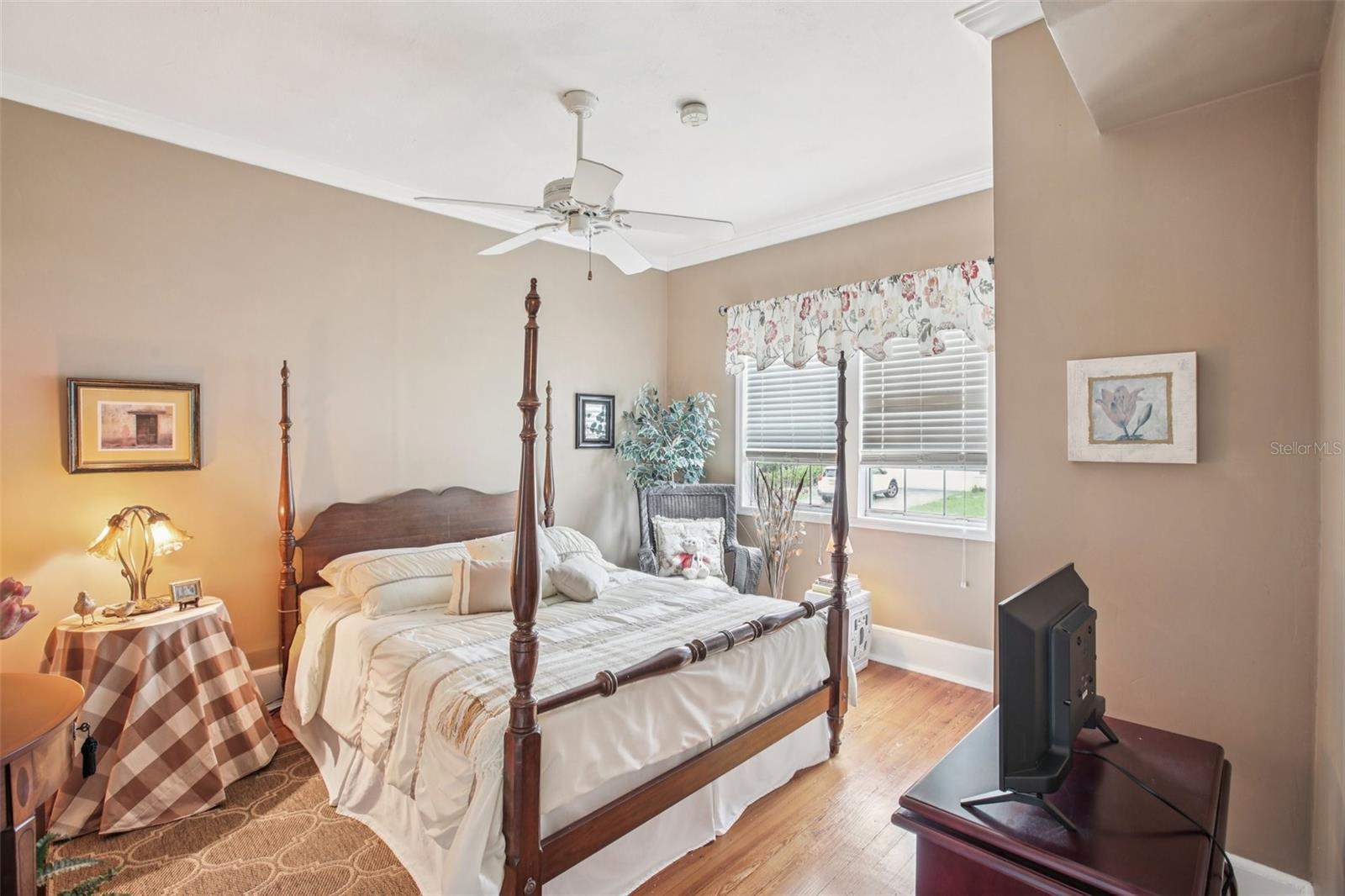 Image 30 of 67 For 501 32nd Avenue N