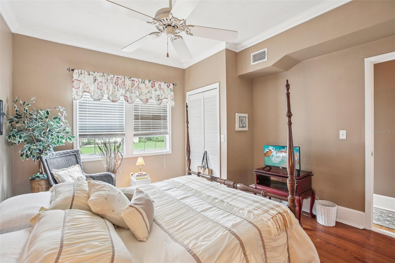 Image 31 of 67 For 501 32nd Avenue N