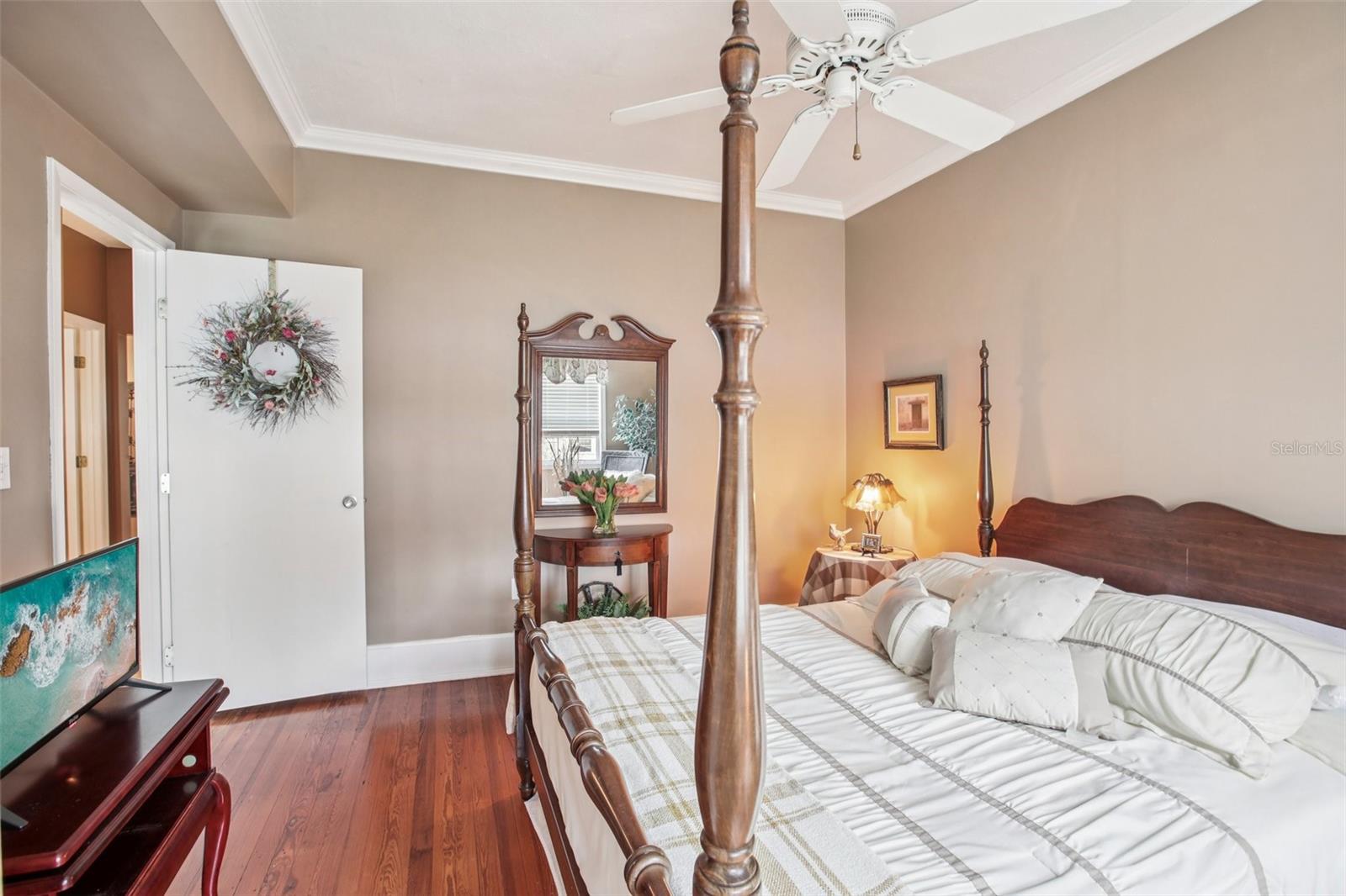 Image 32 of 67 For 501 32nd Avenue N