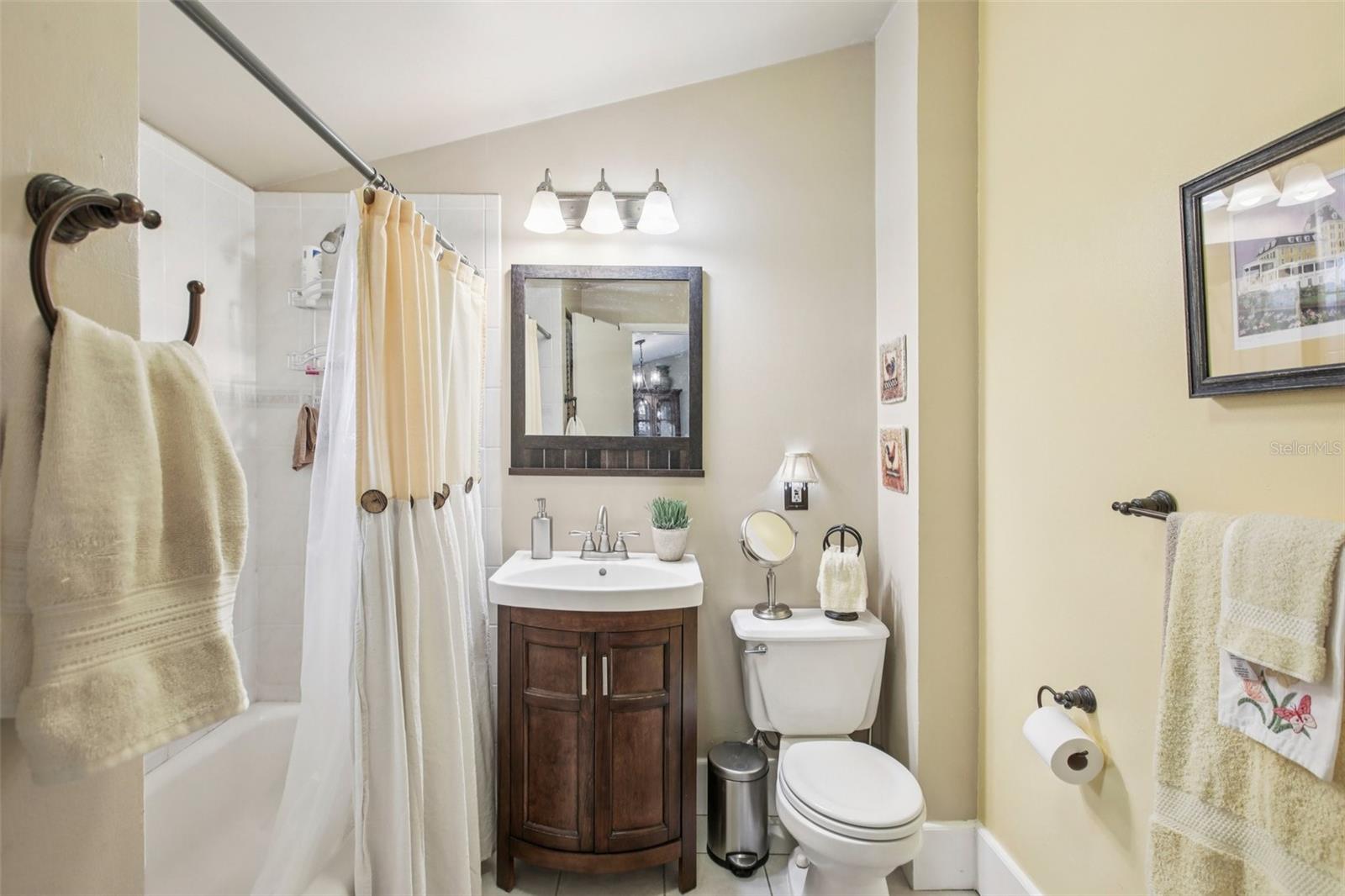 Image 36 of 67 For 501 32nd Avenue N
