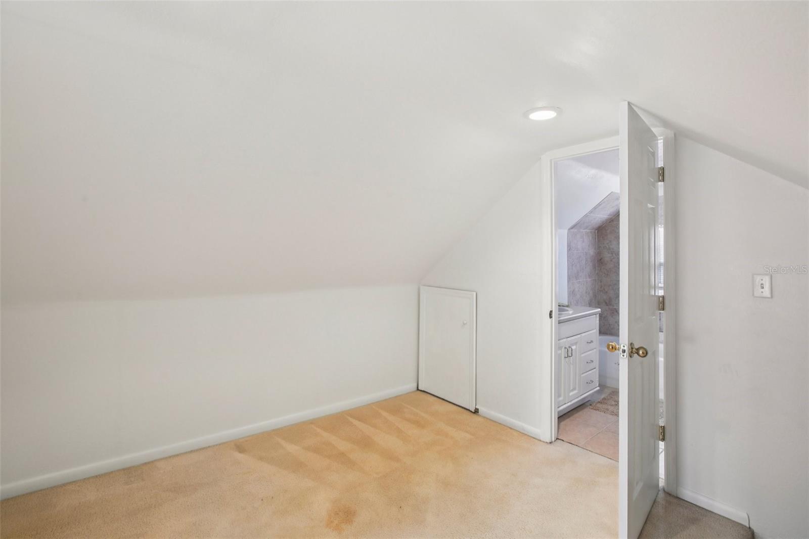 Image 42 of 67 For 501 32nd Avenue N