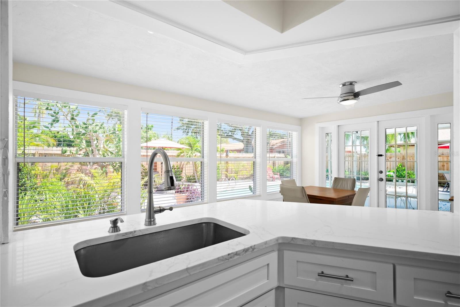 Image 17 of 50 For 10221 Bay Hills Drive