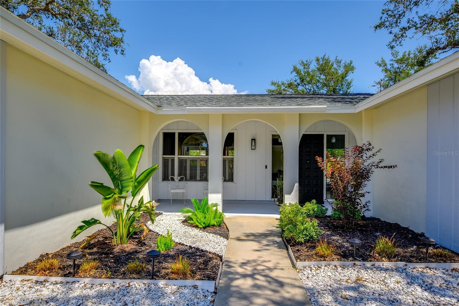 Image 3 of 50 For 10221 Bay Hills Drive