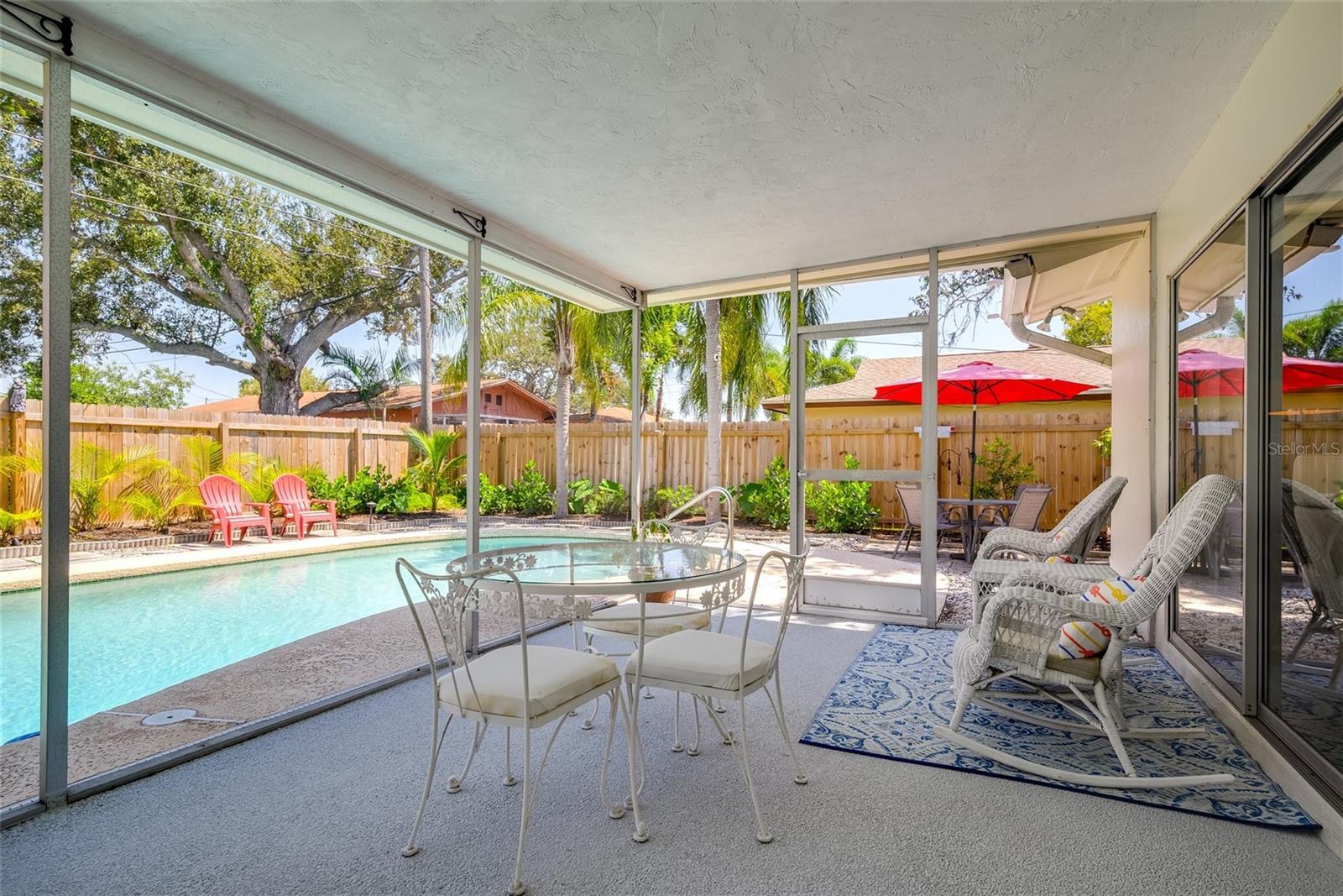 Image 33 of 50 For 10221 Bay Hills Drive
