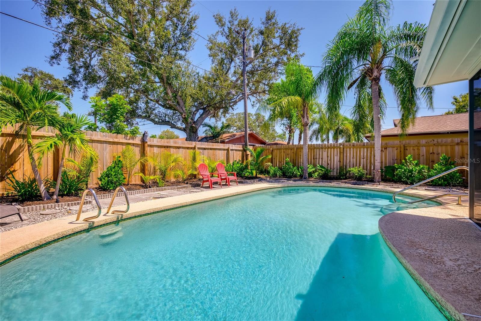 Image 36 of 50 For 10221 Bay Hills Drive