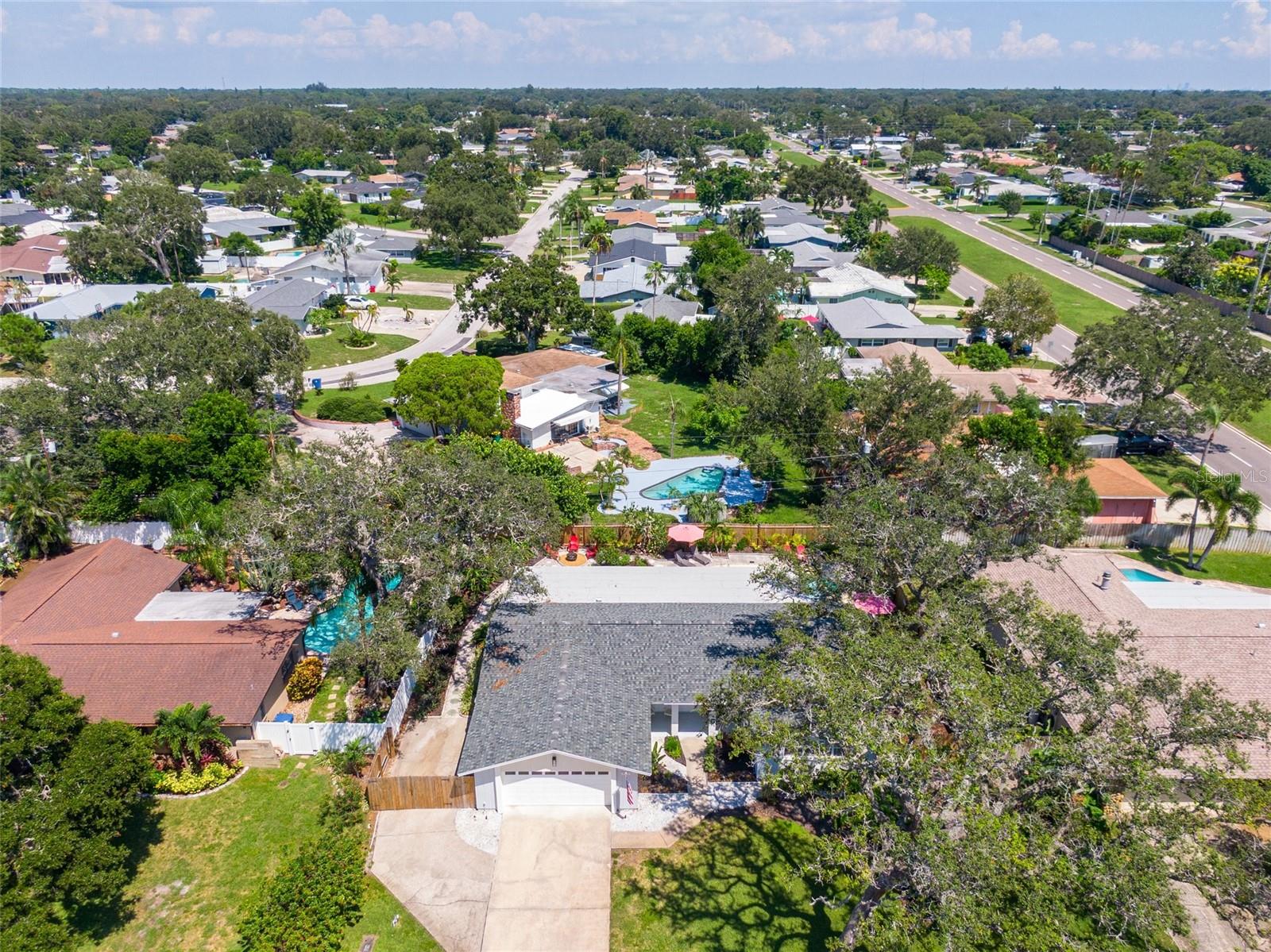 Image 43 of 50 For 10221 Bay Hills Drive