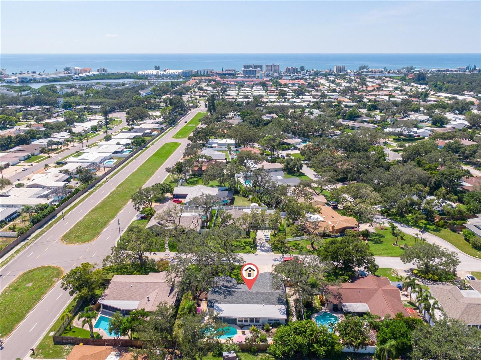 Image 45 of 50 For 10221 Bay Hills Drive