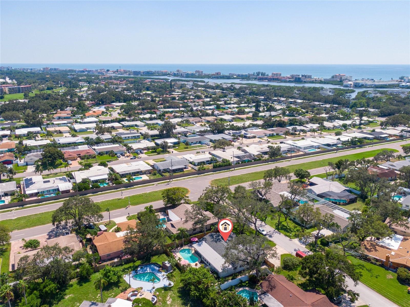 Image 46 of 50 For 10221 Bay Hills Drive