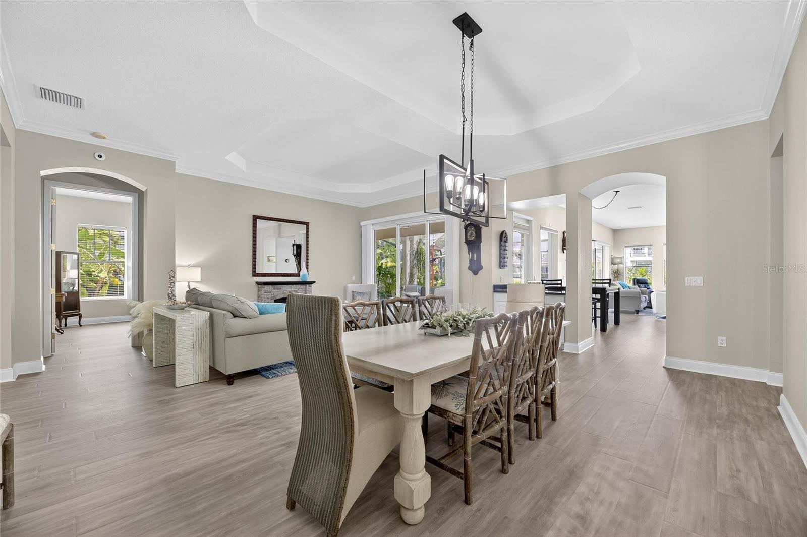 Image 11 of 78 For 617 Islebay Drive