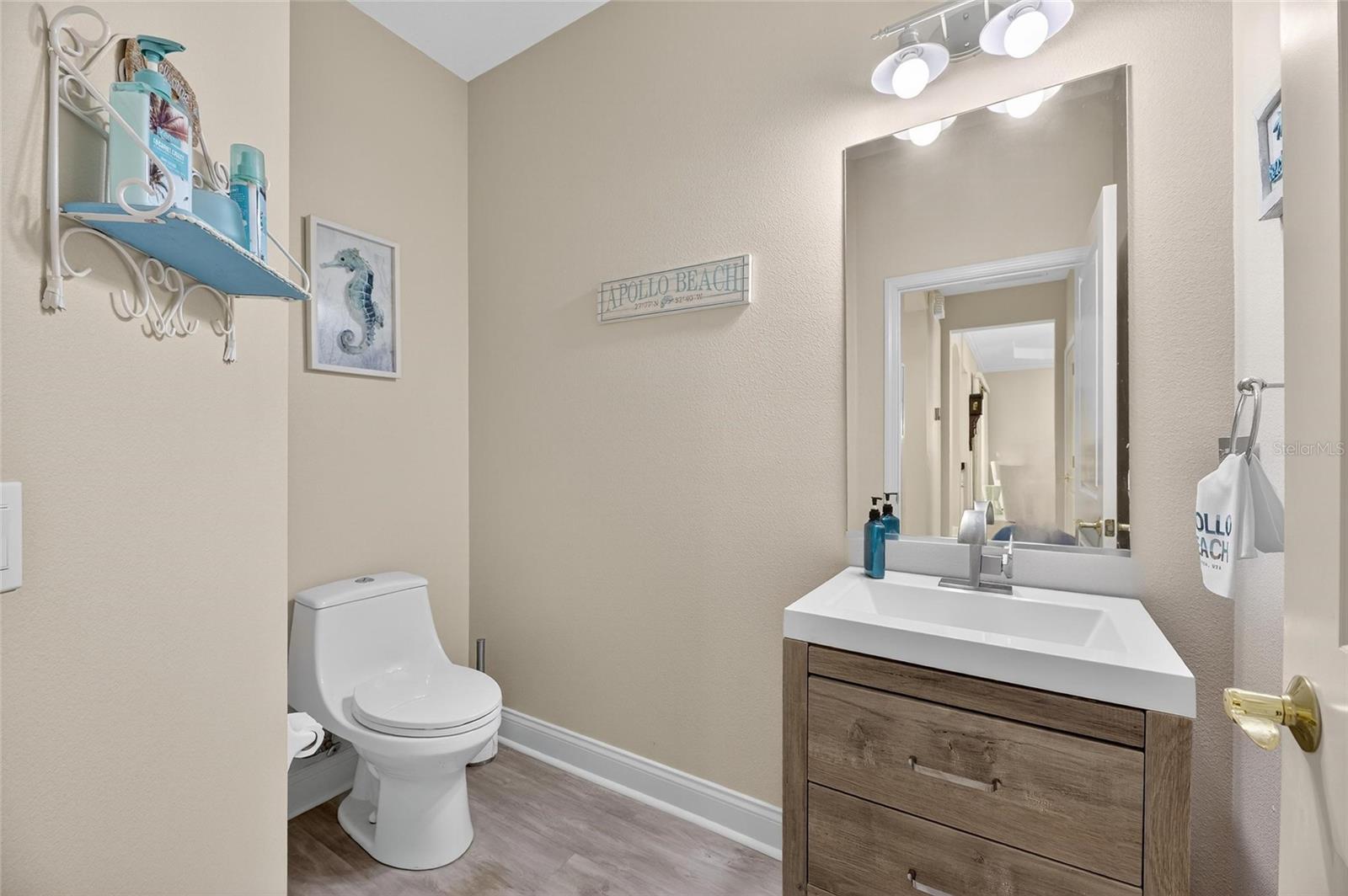 Image 18 of 78 For 617 Islebay Drive