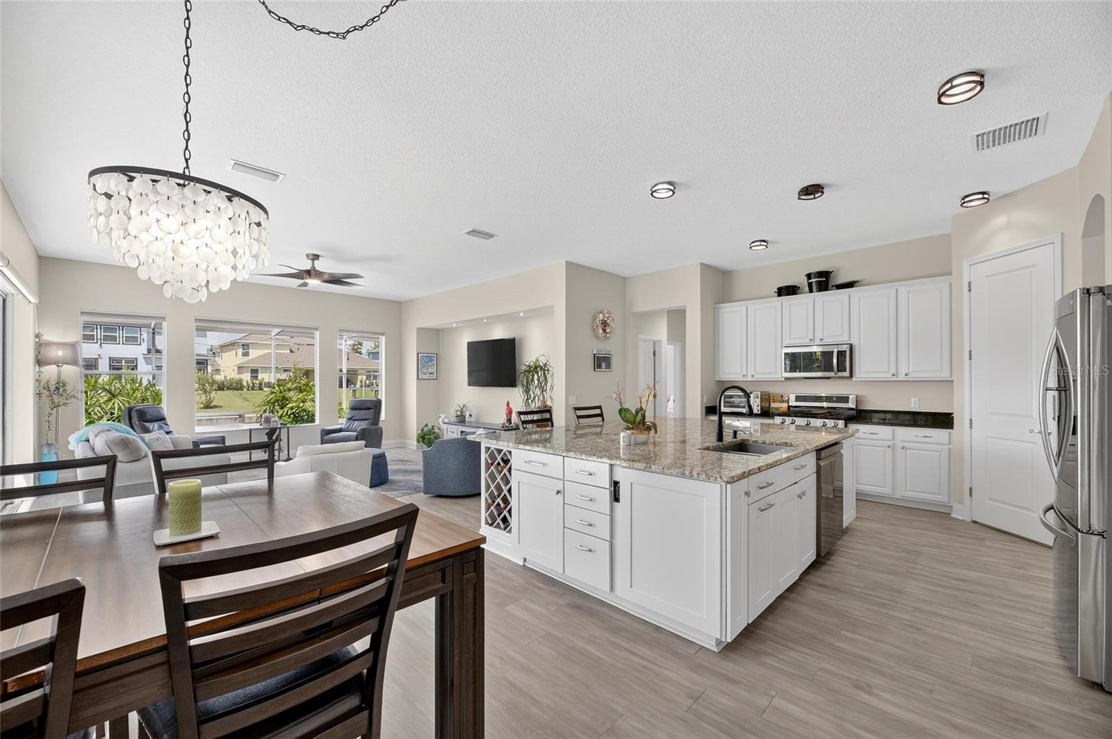 Image 19 of 78 For 617 Islebay Drive