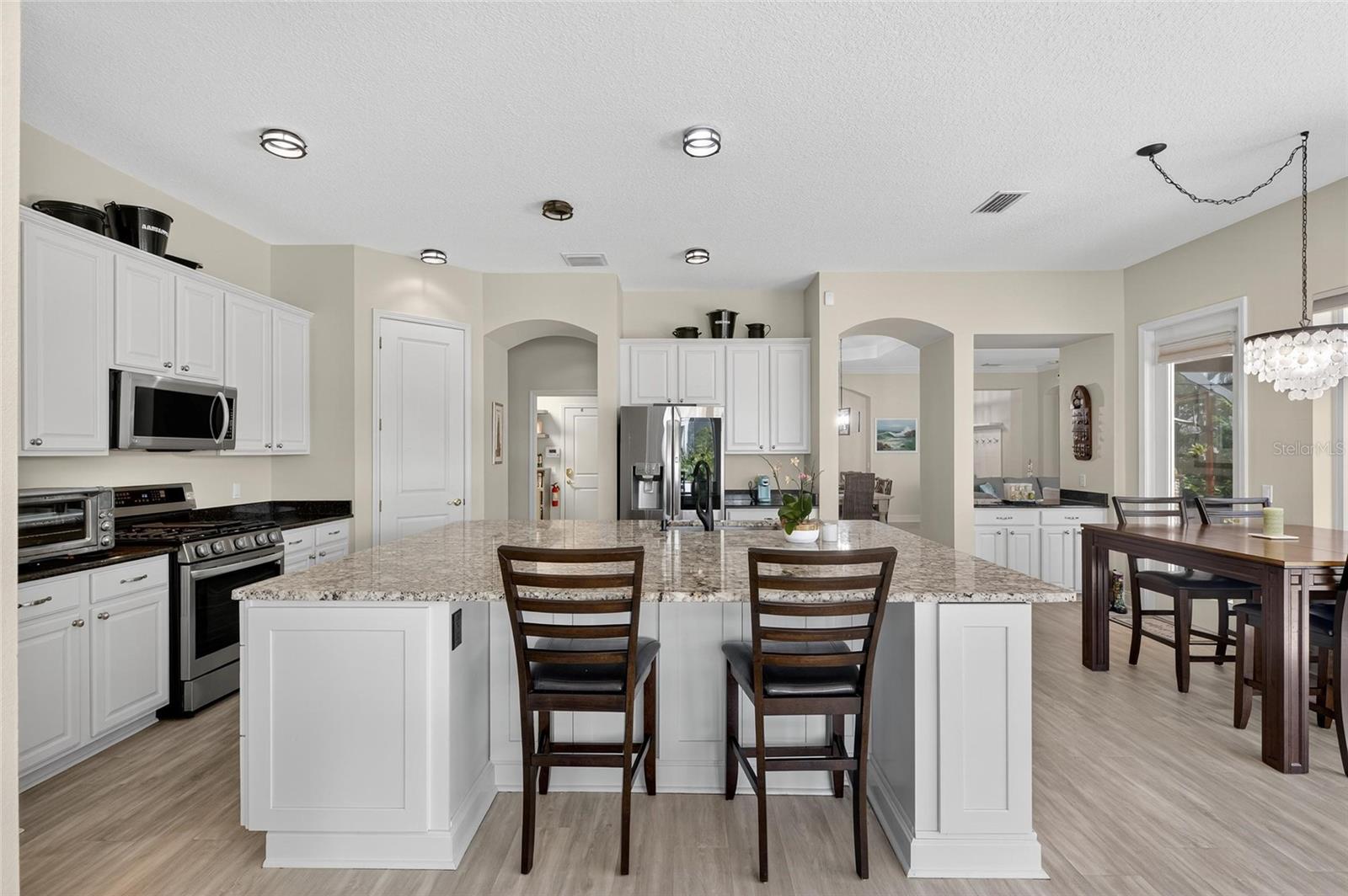 Image 23 of 78 For 617 Islebay Drive