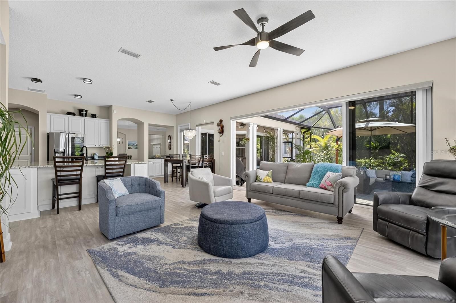 Image 33 of 78 For 617 Islebay Drive