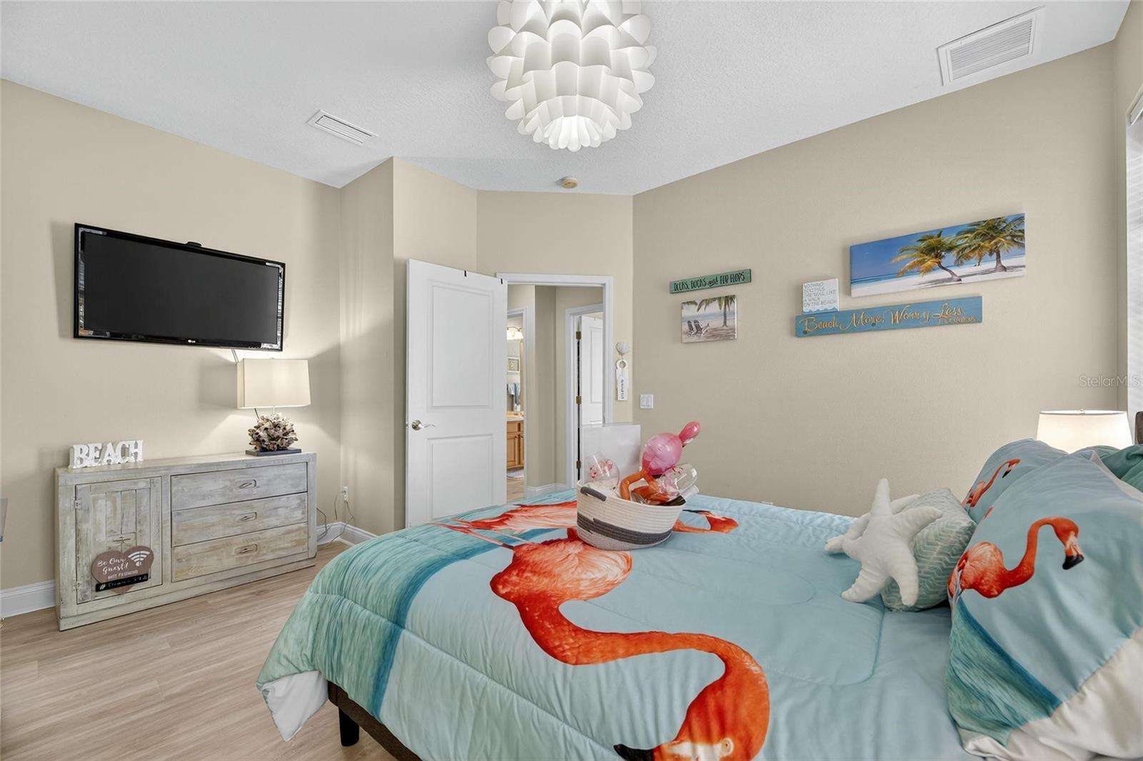 Image 41 of 78 For 617 Islebay Drive