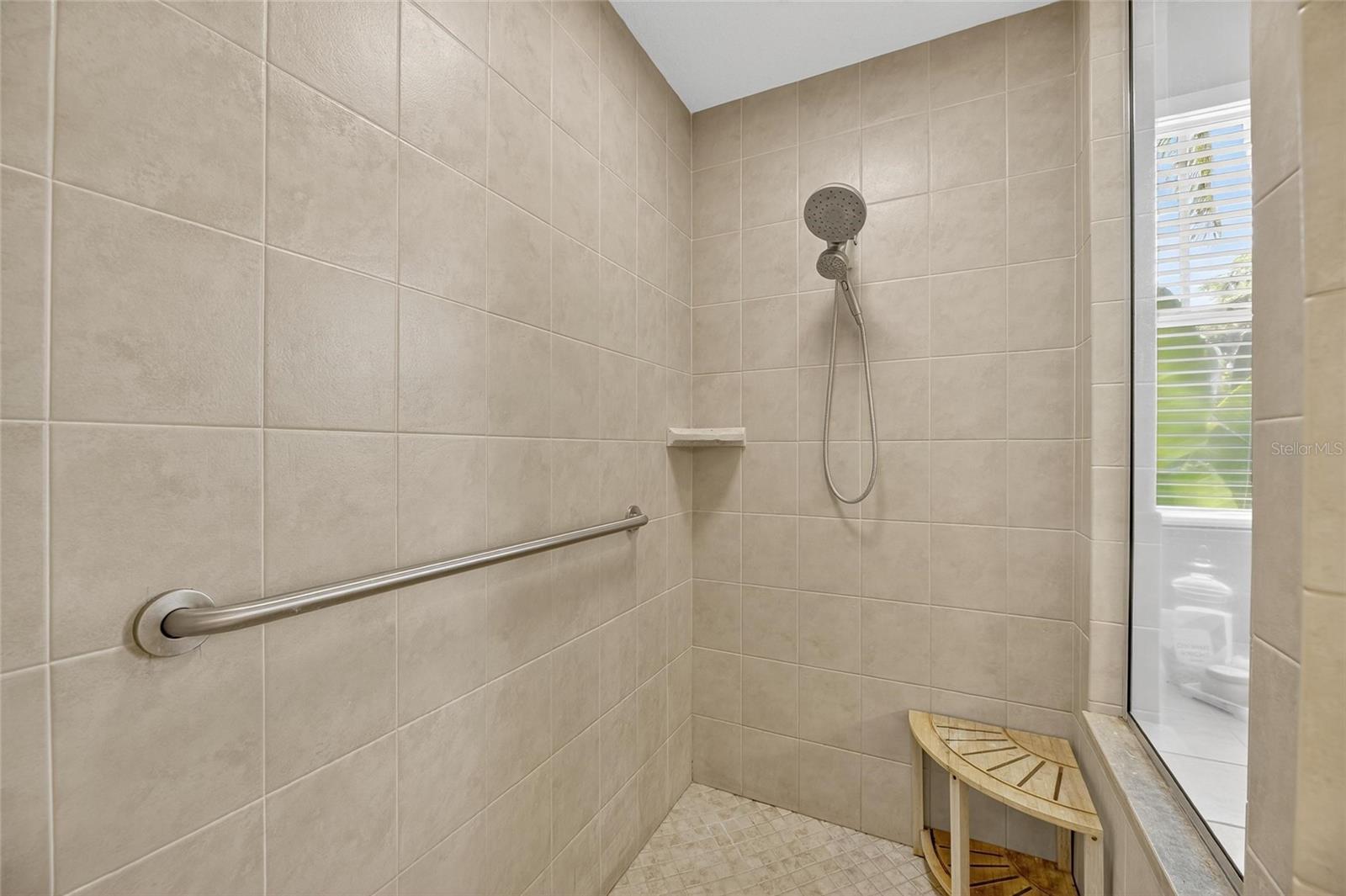Image 52 of 78 For 617 Islebay Drive
