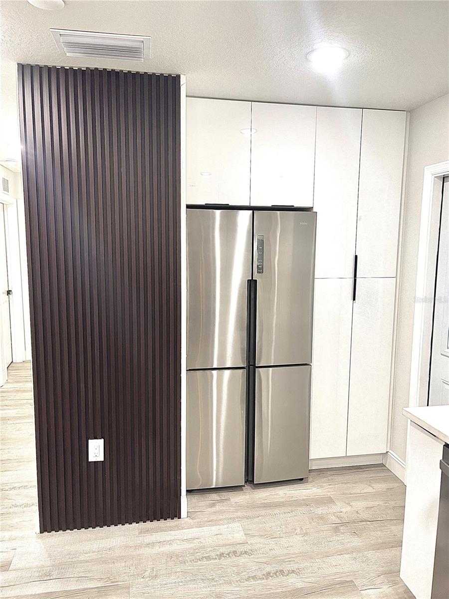 Image 11 of 33 For 10908 Aster Avenue