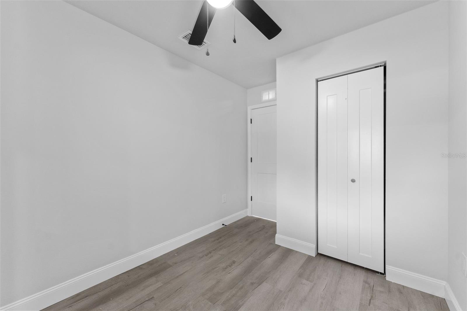 Image 24 of 33 For 10908 Aster Avenue