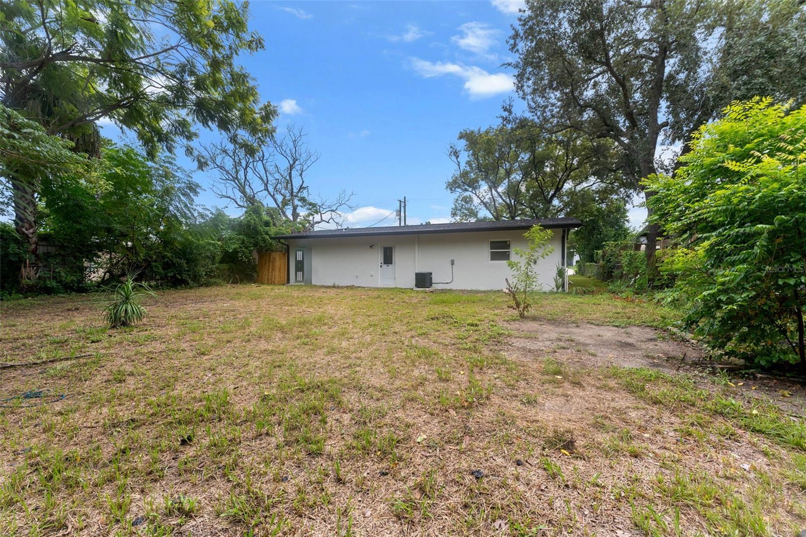 Image 29 of 33 For 10908 Aster Avenue